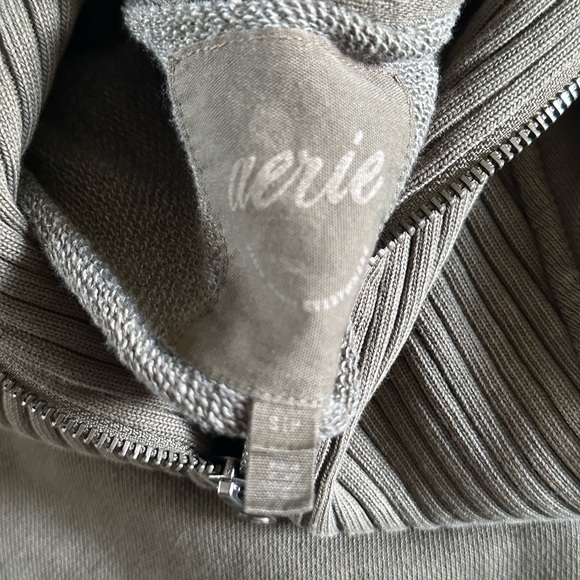 Aerie pullover - Picture 3 of 3